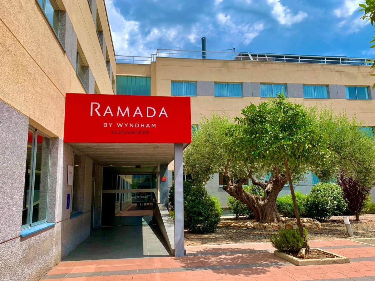 Ramada By Wyndham Valencia Almussafes Hotel Ngoại thất bức ảnh
