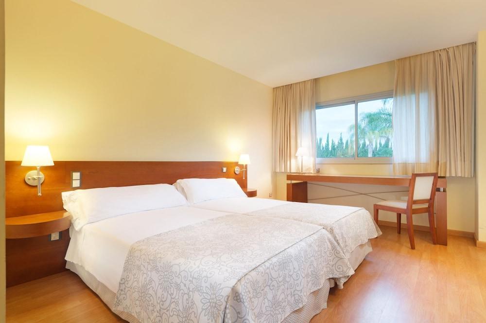 Ramada By Wyndham Valencia Almussafes Hotel Ngoại thất bức ảnh
