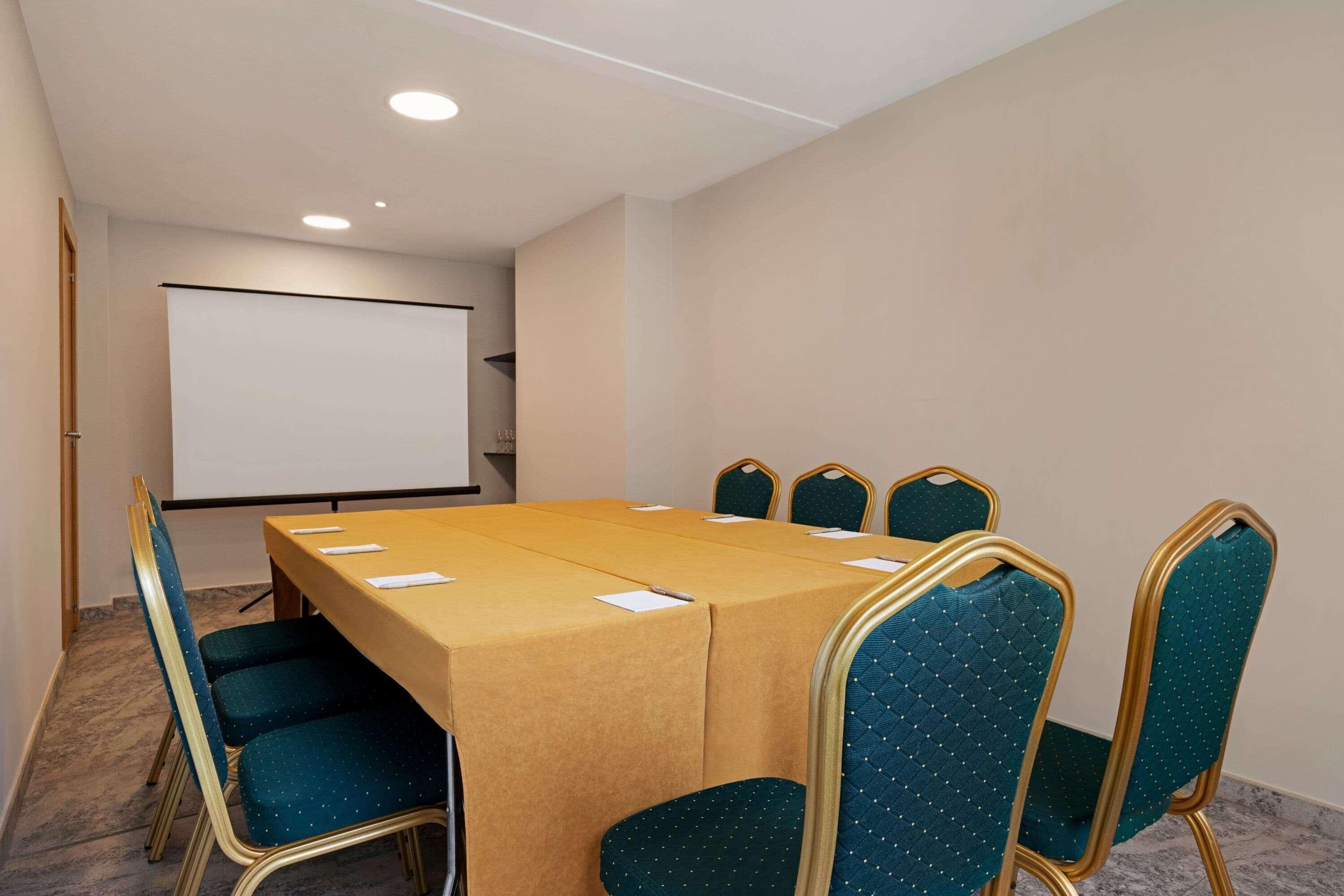 Ramada By Wyndham Valencia Almussafes Hotel Ngoại thất bức ảnh
