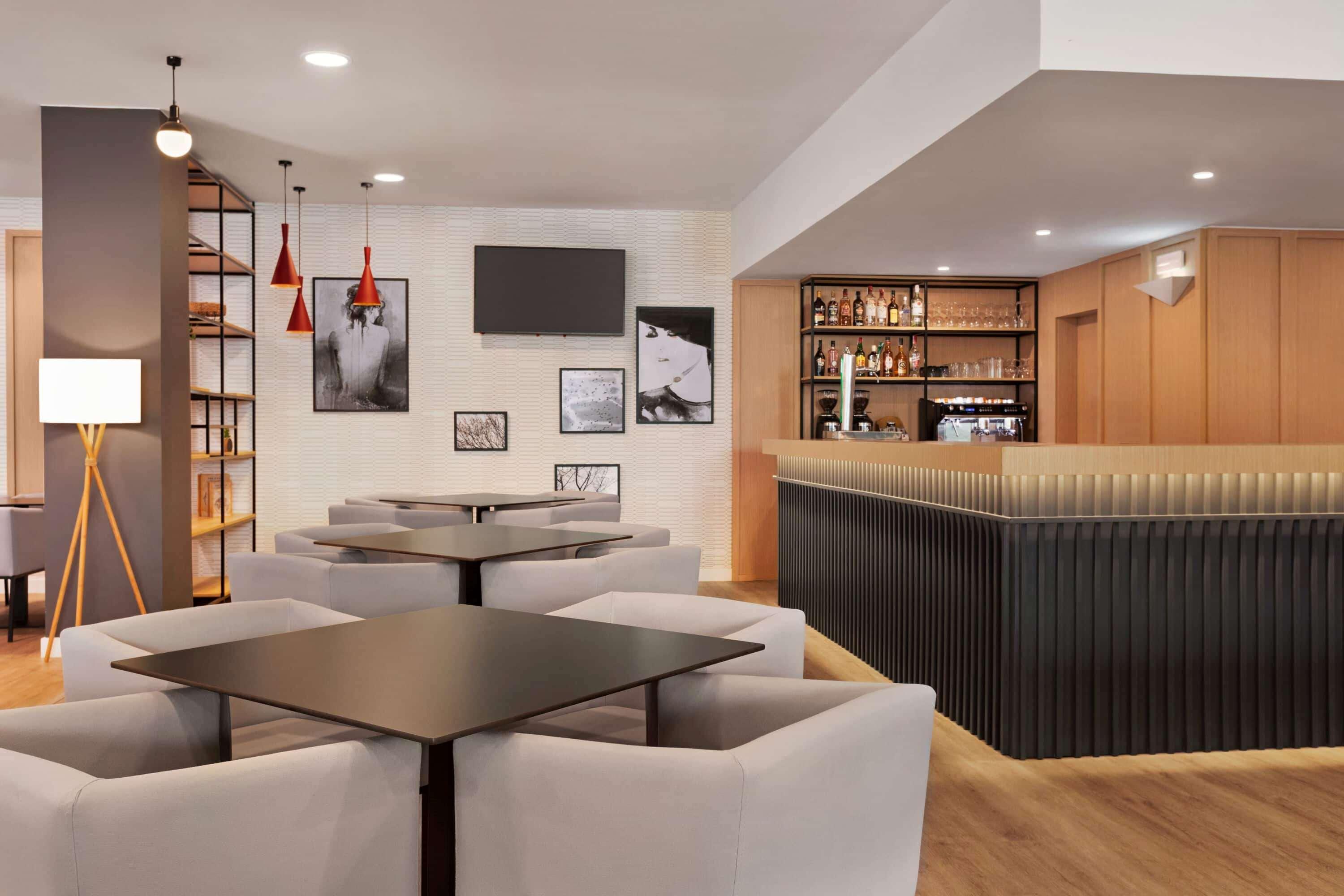 Ramada By Wyndham Valencia Almussafes Hotel Ngoại thất bức ảnh