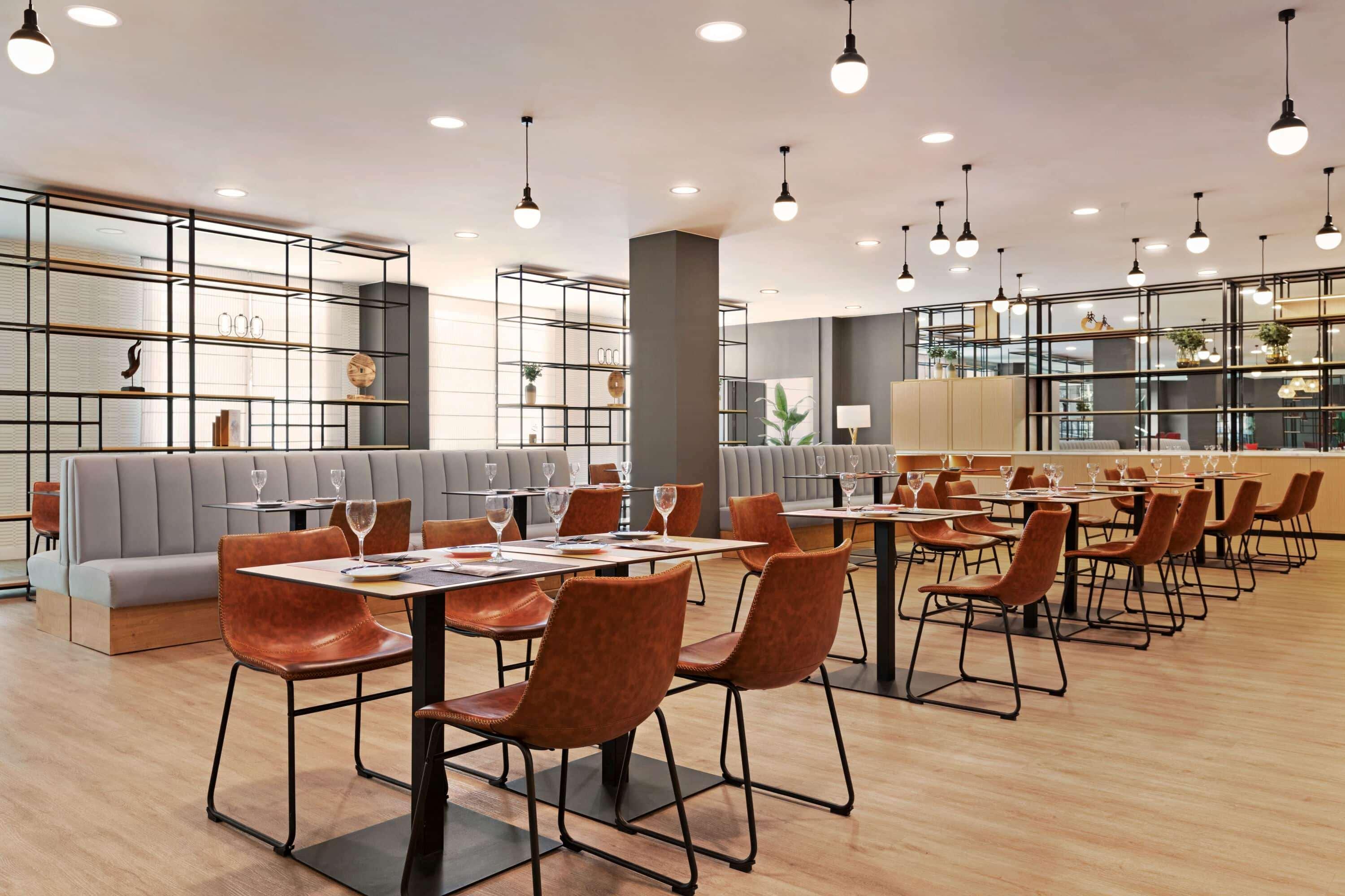 Ramada By Wyndham Valencia Almussafes Hotel Ngoại thất bức ảnh