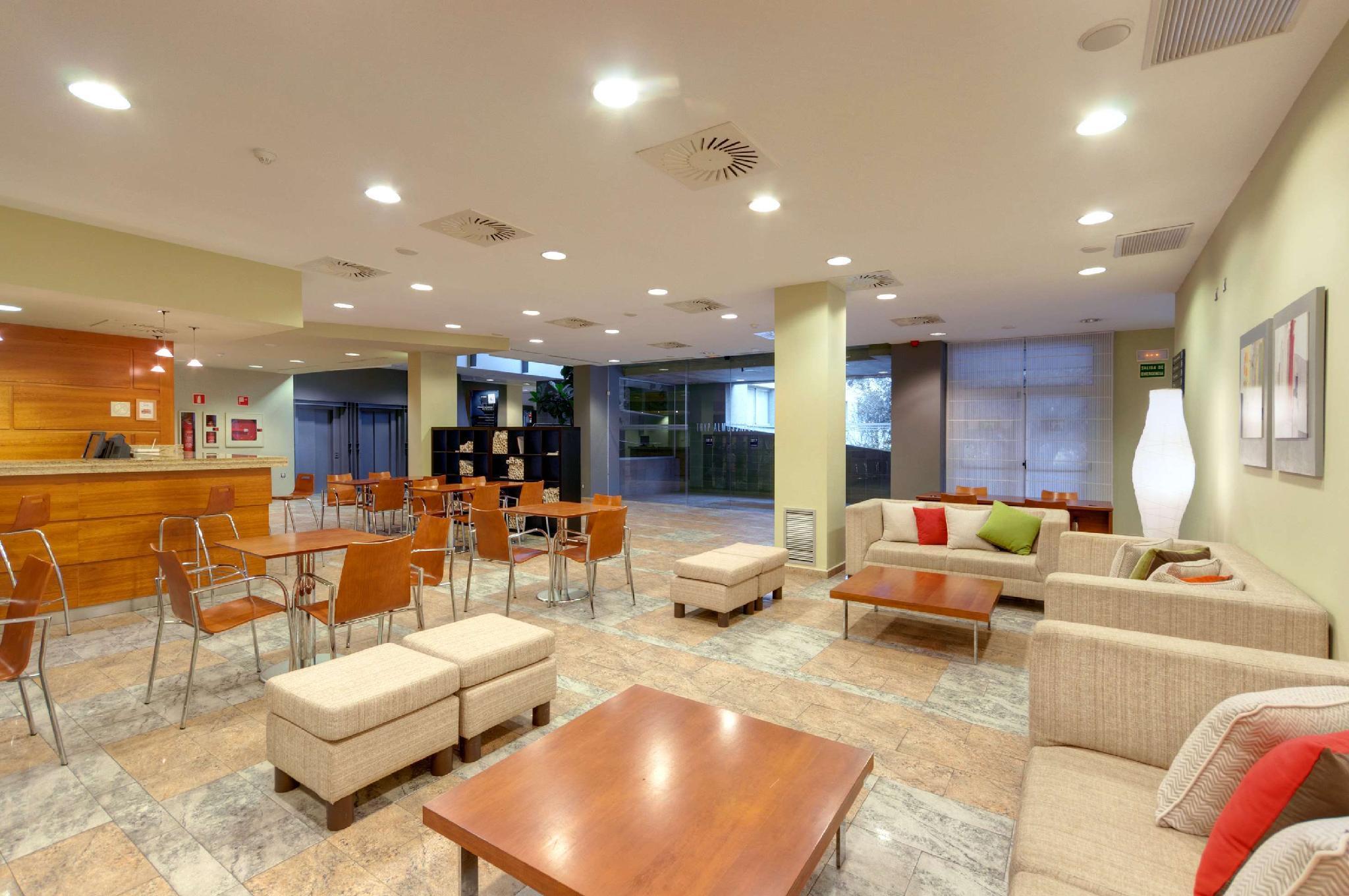 Ramada By Wyndham Valencia Almussafes Hotel Ngoại thất bức ảnh