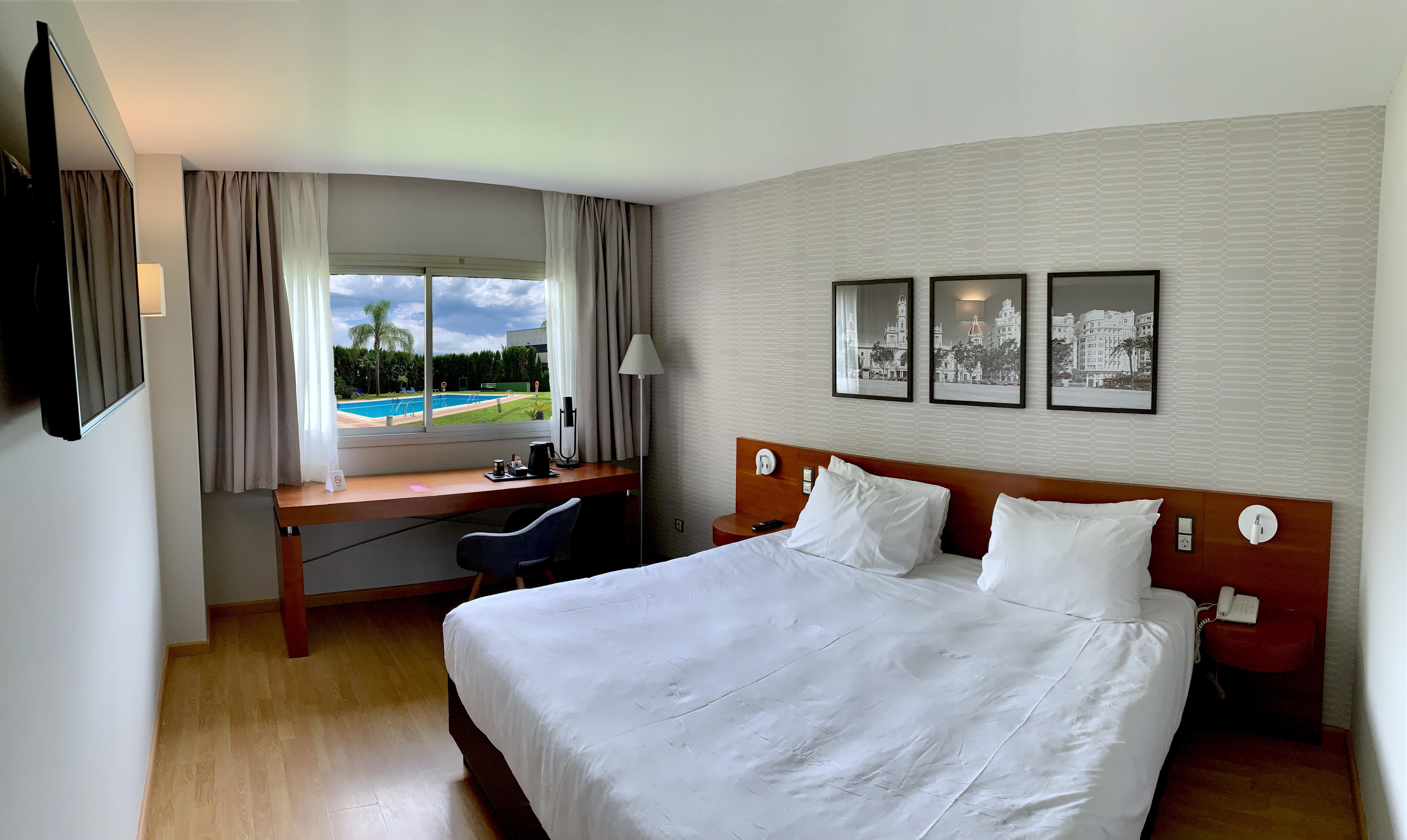 Ramada By Wyndham Valencia Almussafes Hotel Ngoại thất bức ảnh