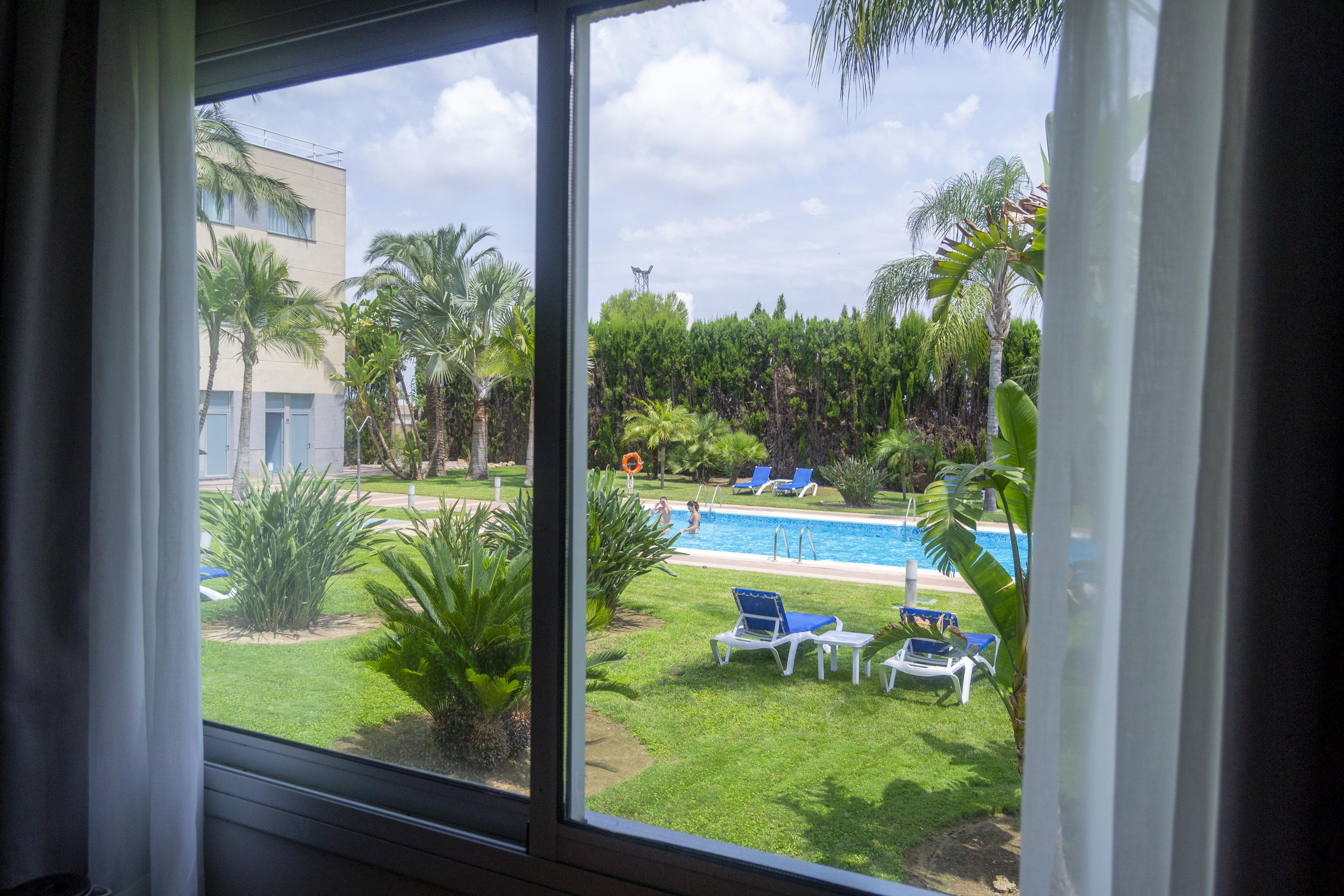 Ramada By Wyndham Valencia Almussafes Hotel Ngoại thất bức ảnh