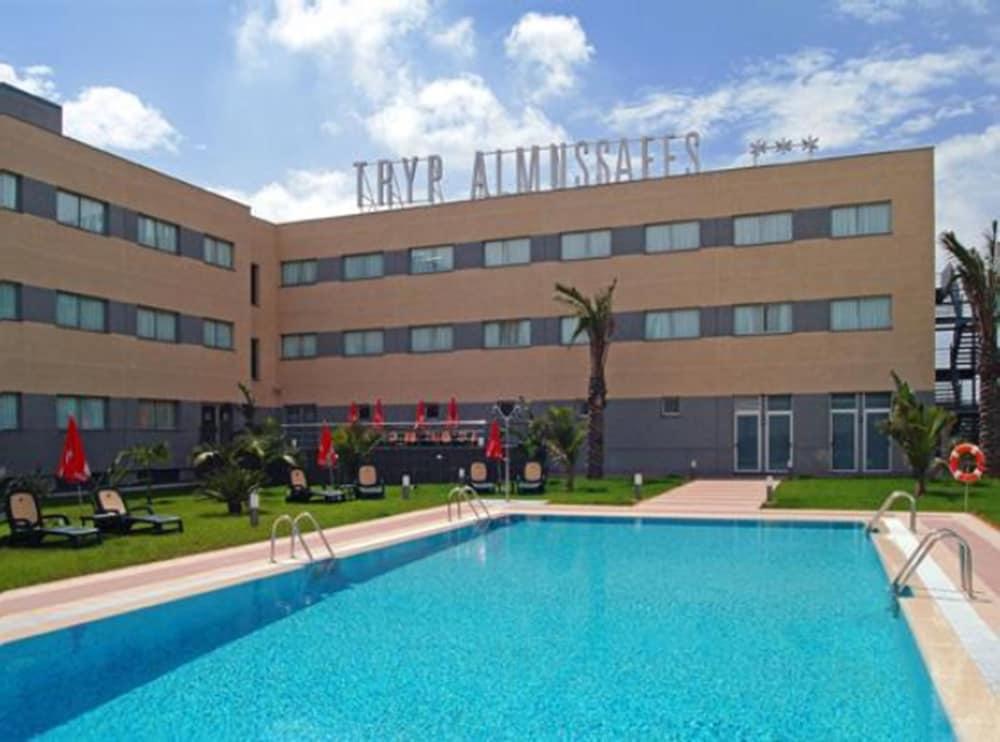 Ramada By Wyndham Valencia Almussafes Hotel Ngoại thất bức ảnh